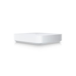   UBiQUiTi Vezetékes Router Gateway  4x2,5Gbit (LAN) + 1x2,5Gbit (WAN), IPS/IDS védelem, OpenVPN, Asztali - UXG-MAX
