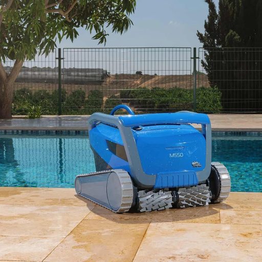 Maytronics Dolphin M550 automata vízalatti medence porszívó robot